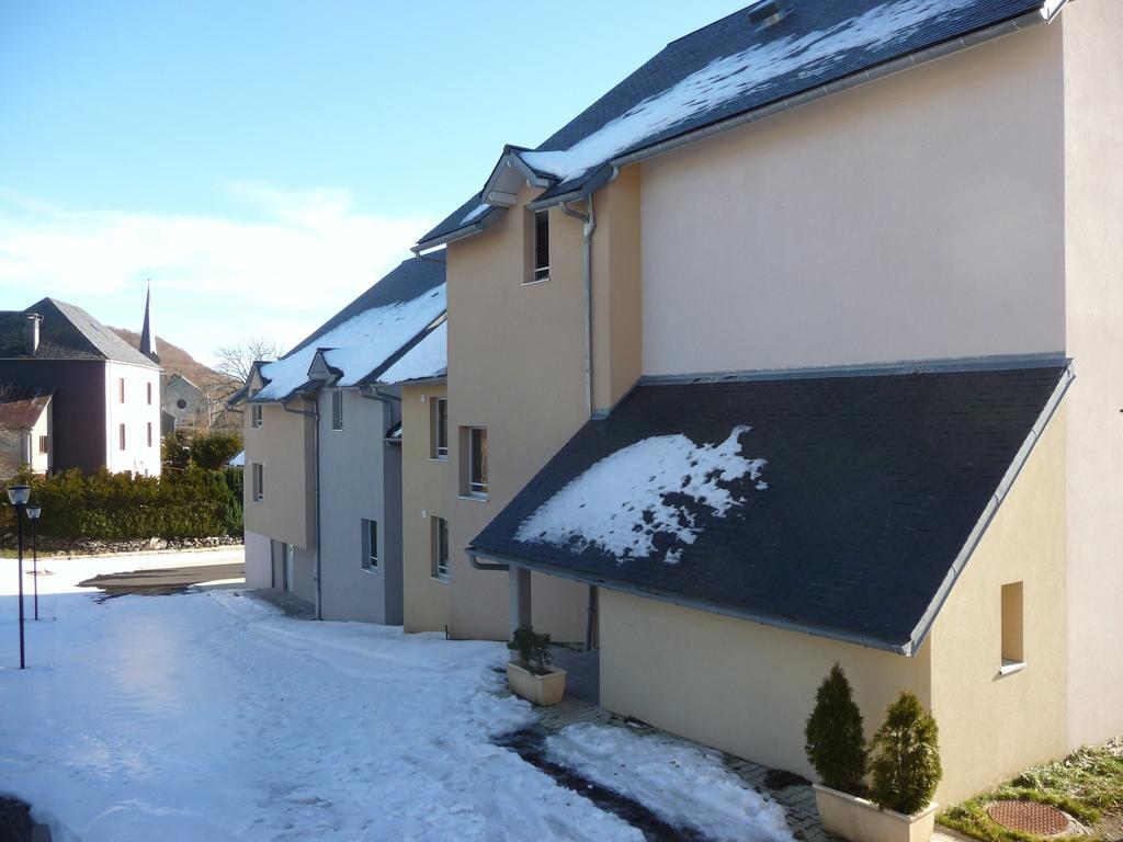 Aparthotel Aux Balcons Du Sancy Picherande Esterno foto