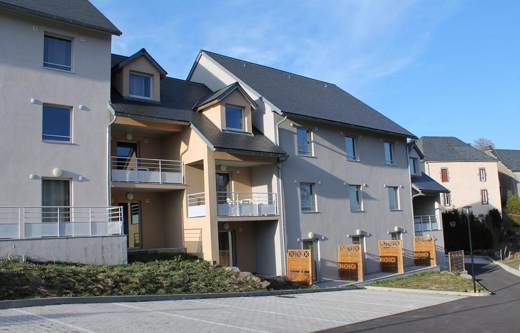 Aparthotel Aux Balcons Du Sancy Picherande Esterno foto