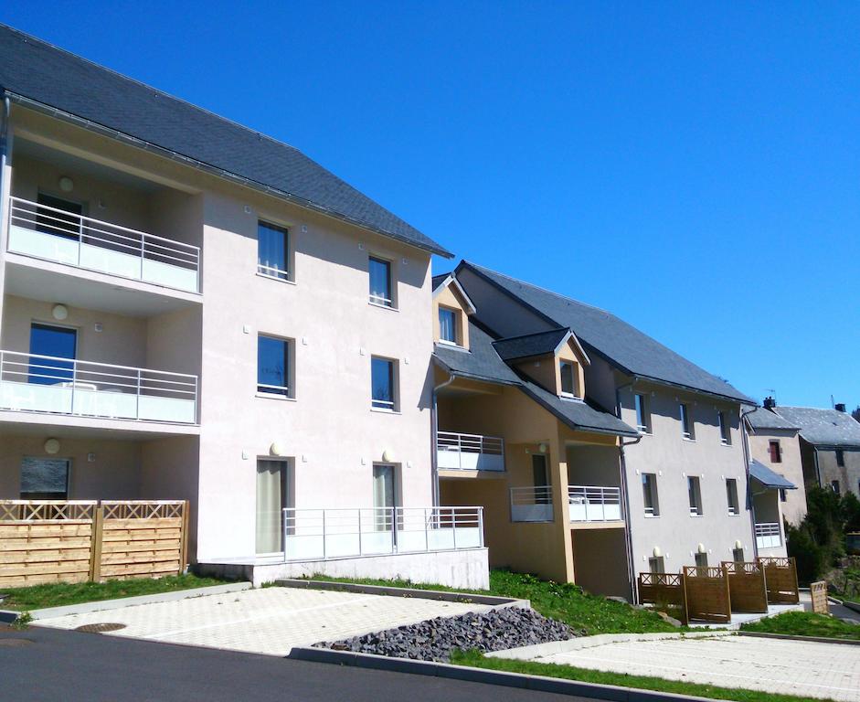 Aparthotel Aux Balcons Du Sancy Picherande Esterno foto