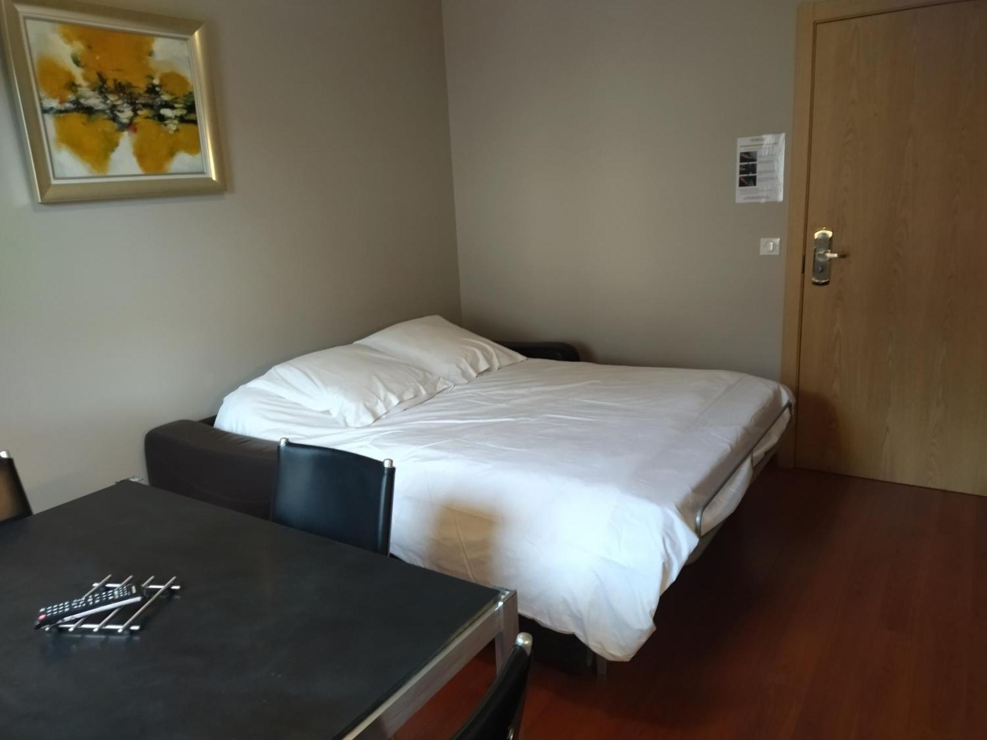 Aparthotel Aux Balcons Du Sancy Picherande Esterno foto