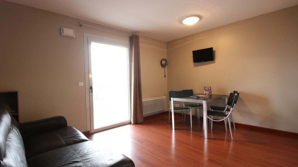 Aparthotel Aux Balcons Du Sancy Picherande Esterno foto