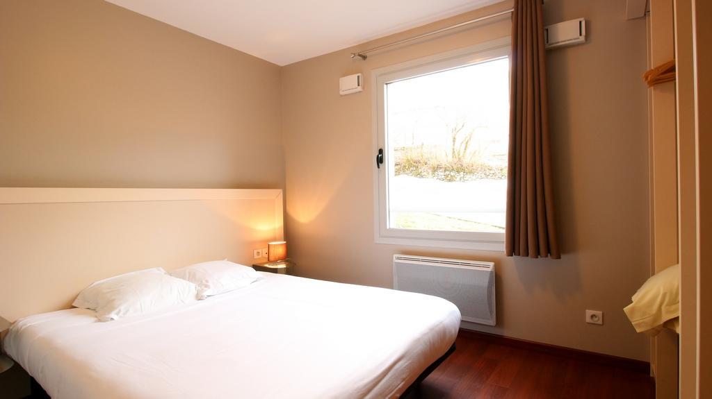 Aparthotel Aux Balcons Du Sancy Picherande Esterno foto